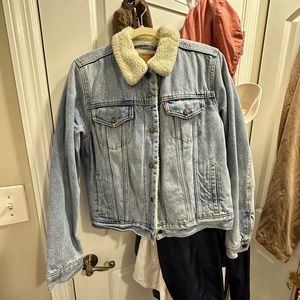 Levi’s Women Trucker Fleece Thick Jean Jacket